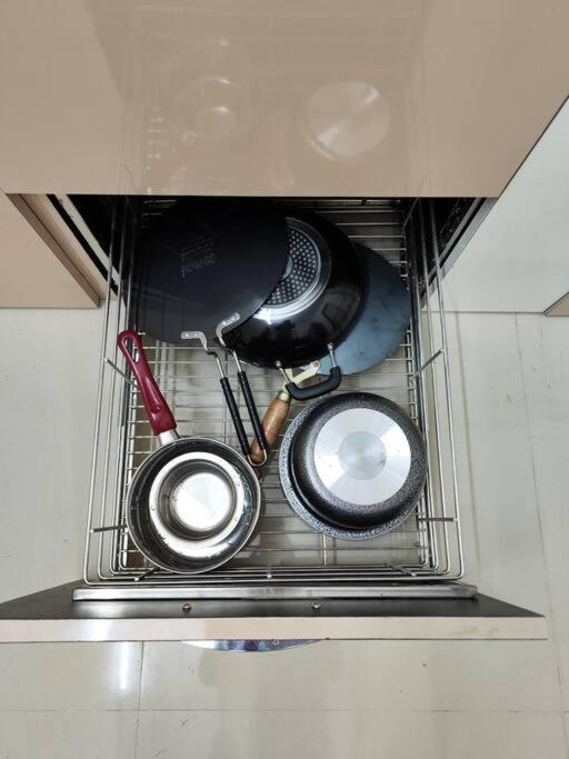 Apartment 2bhk Ac Service 303 *
