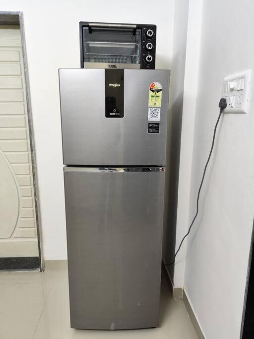 2bhk Ac Service 303
