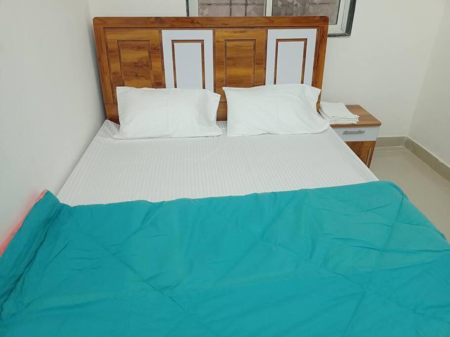 2bhk Ac Service 303 Apartment