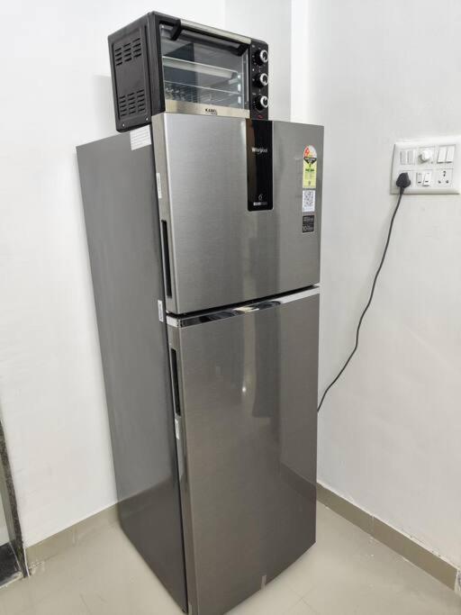 Apartment 2bhk Ac Service 303 *