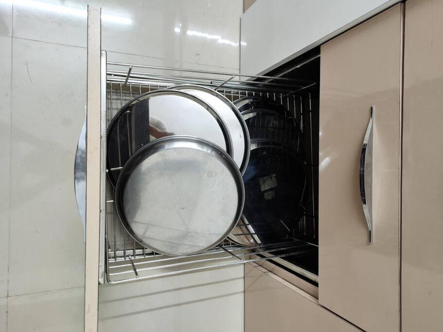 2bhk Ac Service 303