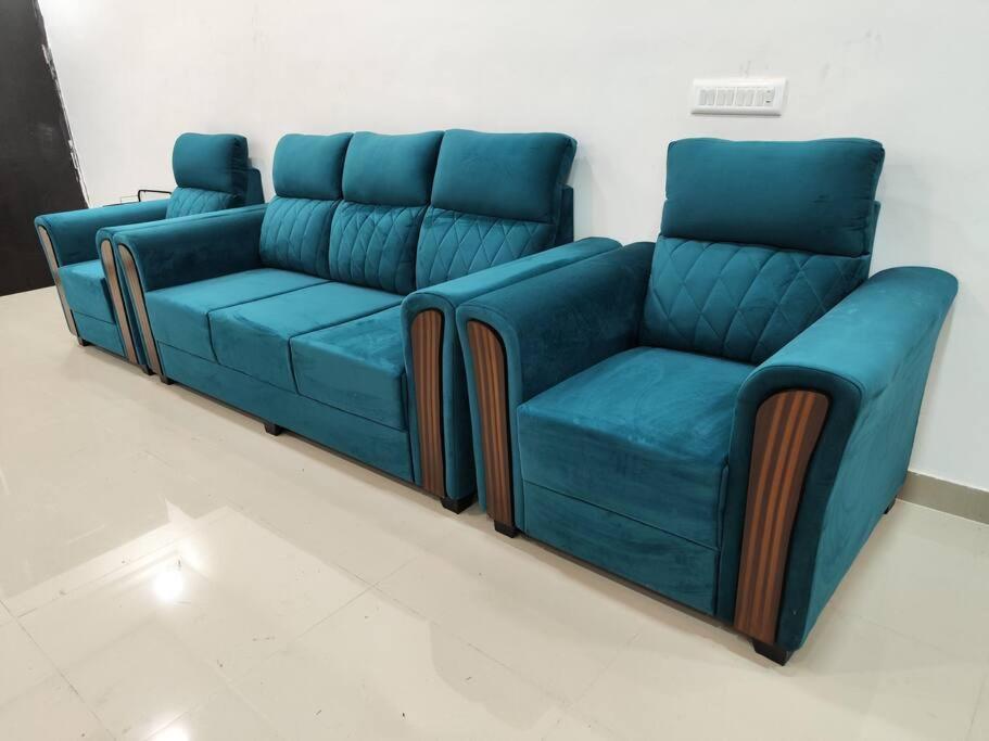 Apartment 2bhk Ac Service 303 *