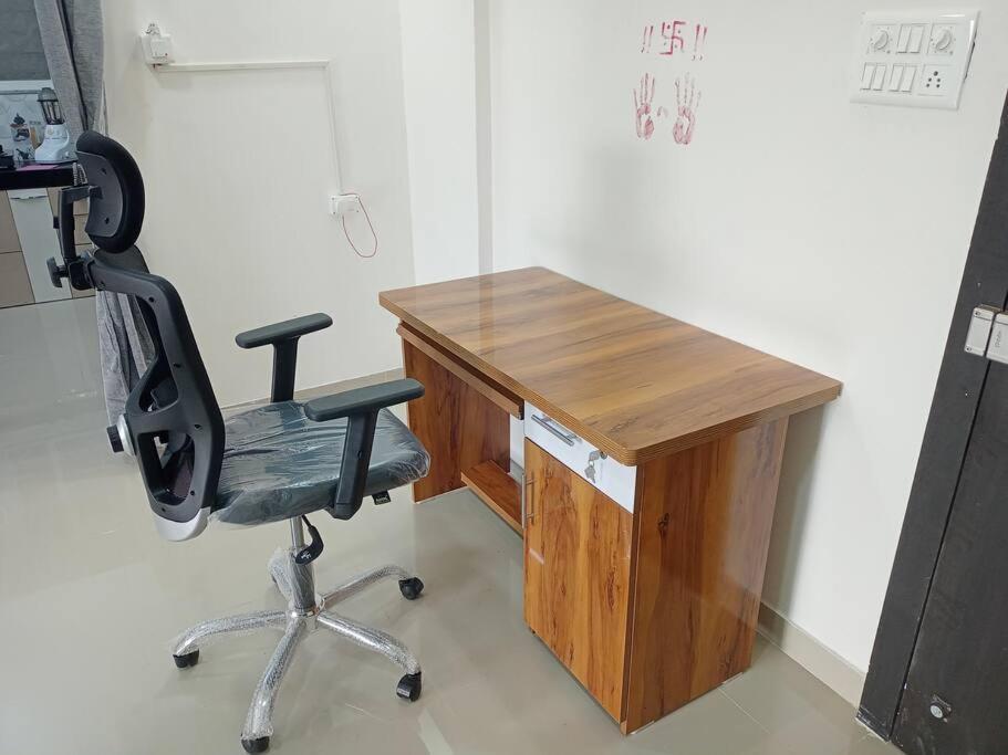 2bhk Ac Service 303 Apartment *