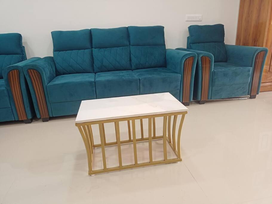 2bhk Ac Service 303 *