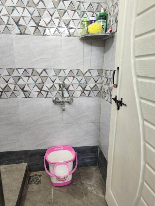 Apartment 2bhk Ac Service 303 Pune