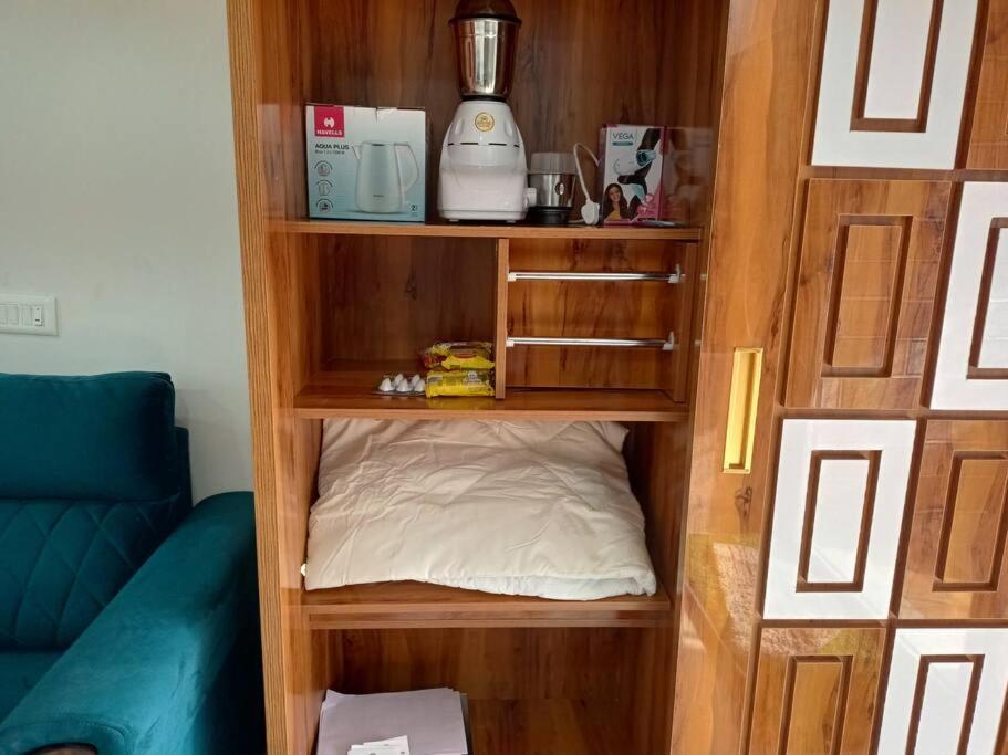 2bhk Ac Service 303 Apartment